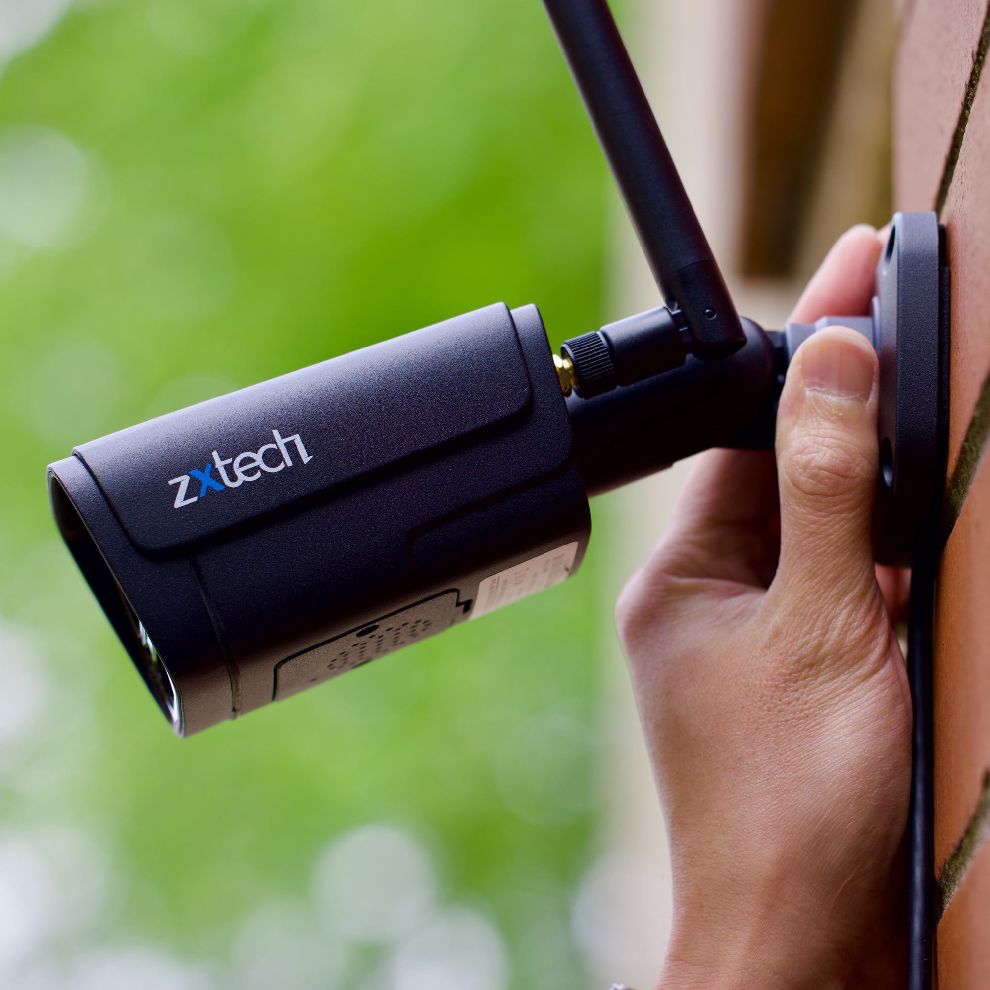 Zxtech 5MP/8MP/4K Wireless CCTV System - 3x WiFi Security Cameras Outdoor 2-Way-Audio Night Vision 9CH Sony Starvis | WF3D9Y