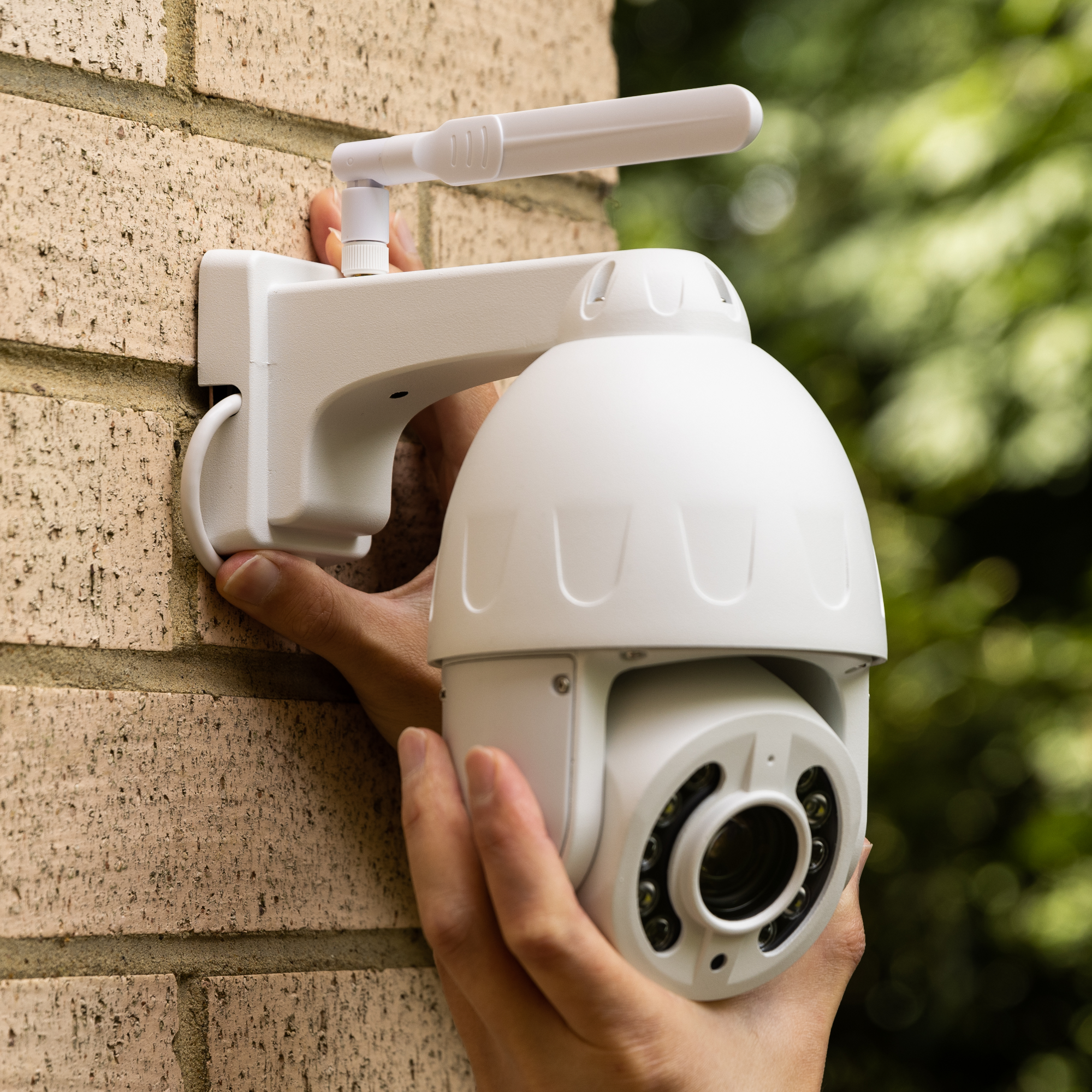 Zxtech 5MP Wireless PTZ CCTV System - 5 x WiFi Security Camera 5X/10X Auto Zoom Colour Night Vision Outdoor 2-Way-Audio 9CH Sony Starvis